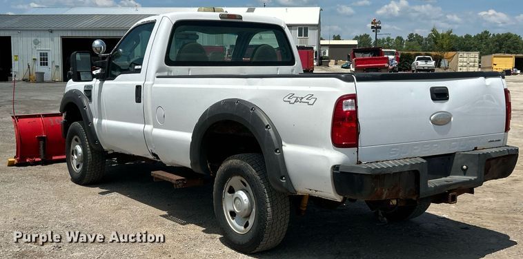 image for item EK8302 2008 Ford F350 Super Duty XL pickup truck