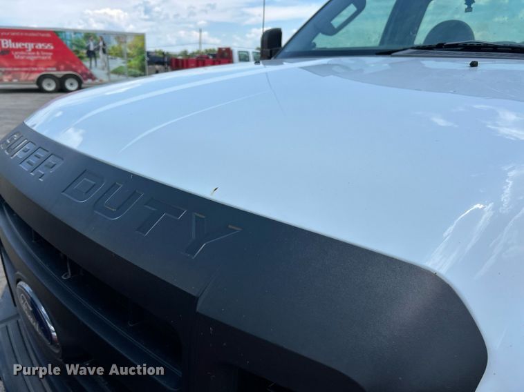 image for item EK8302 2008 Ford F350 Super Duty XL pickup truck