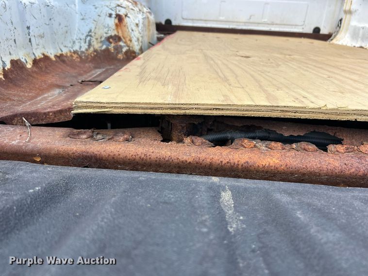 image for item EK8302 2008 Ford F350 Super Duty XL pickup truck