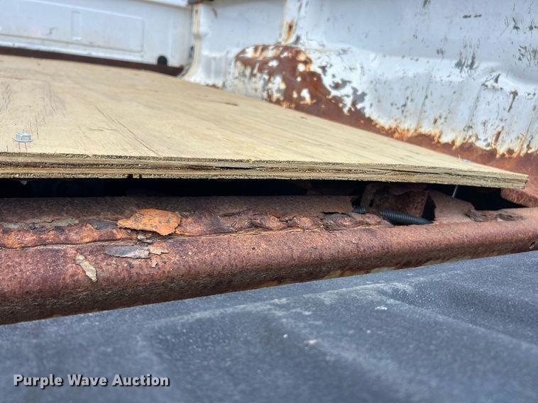 image for item EK8302 2008 Ford F350 Super Duty XL pickup truck