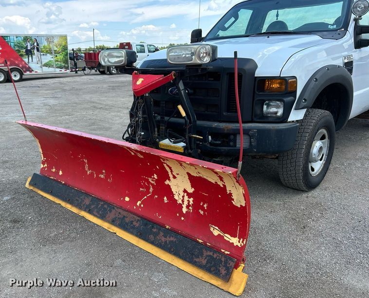 image for item EK8302 2008 Ford F350 Super Duty XL pickup truck