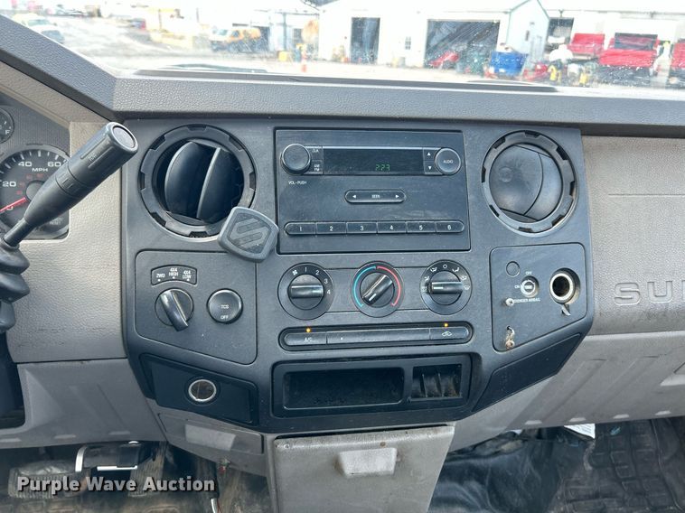 image for item EK8302 2008 Ford F350 Super Duty XL pickup truck