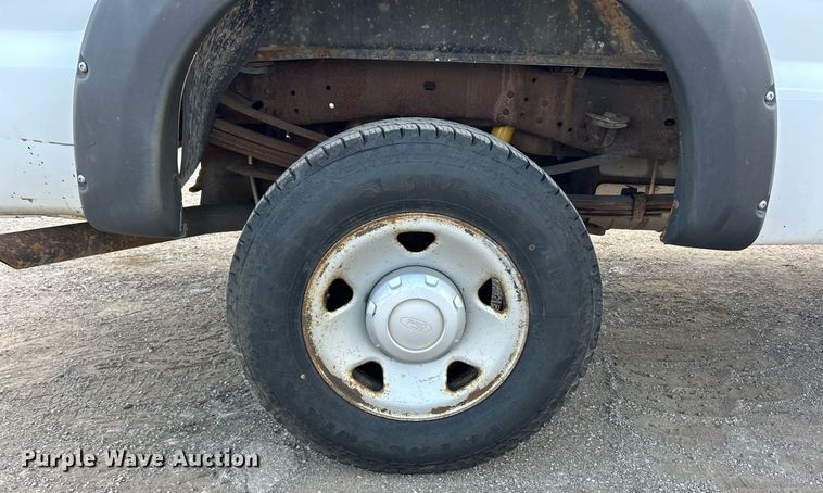 image for item EK8302 2008 Ford F350 Super Duty XL pickup truck