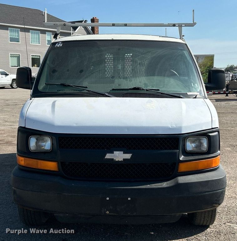 image for item EK8303 2009 Chevrolet Express 2500 utility van