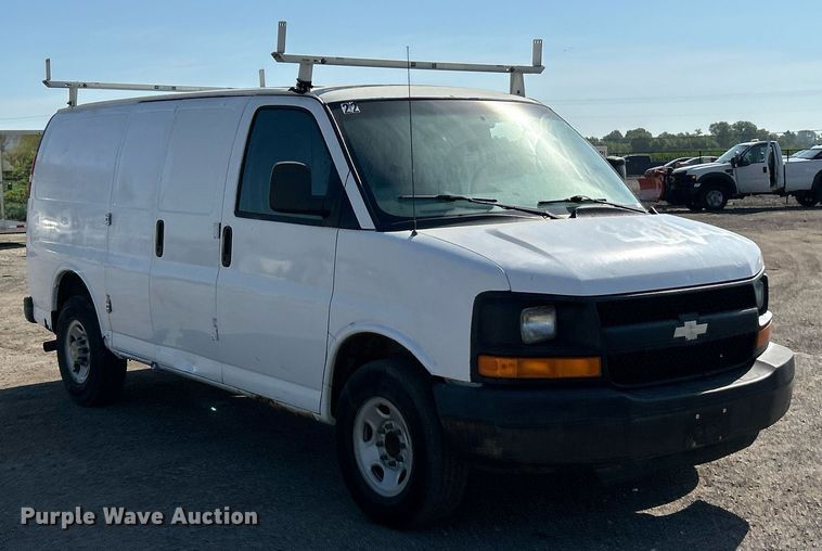 image for item EK8303 2009 Chevrolet Express 2500 utility van
