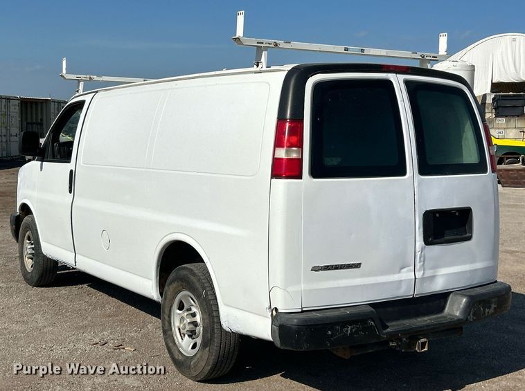 image for item EK8303 2009 Chevrolet Express 2500 utility van