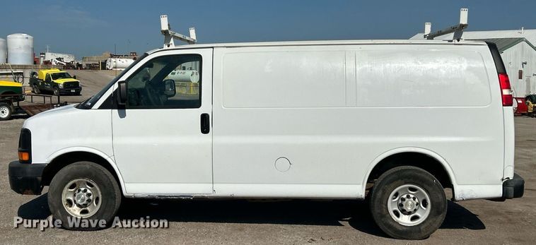 image for item EK8303 2009 Chevrolet Express 2500 utility van