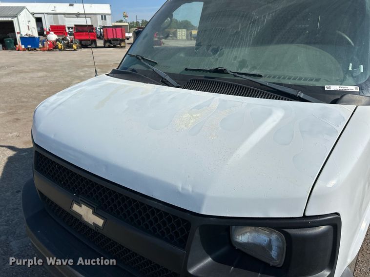 image for item EK8303 2009 Chevrolet Express 2500 utility van