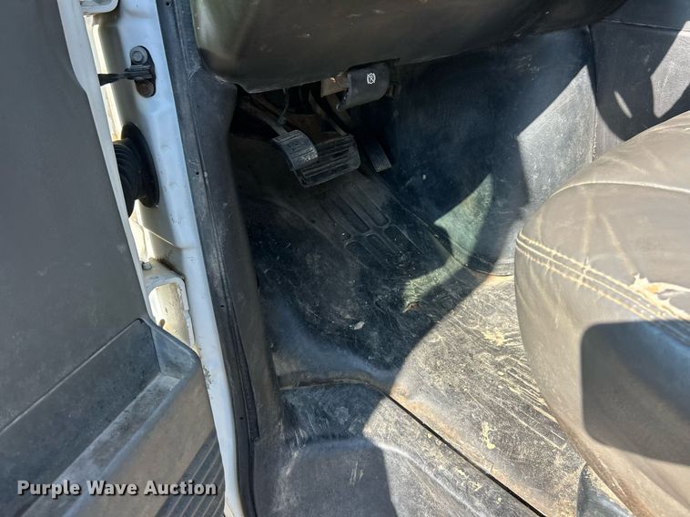 image for item EK8303 2009 Chevrolet Express 2500 utility van