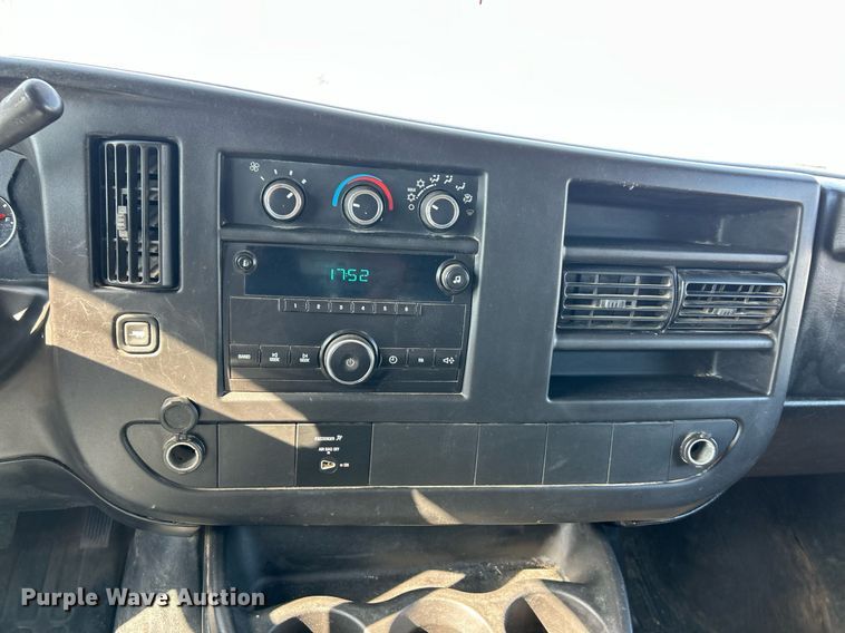 image for item EK8303 2009 Chevrolet Express 2500 utility van