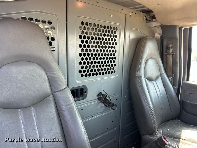 image for item EK8303 2009 Chevrolet Express 2500 utility van