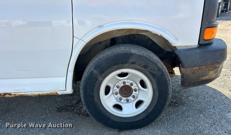 image for item EK8303 2009 Chevrolet Express 2500 utility van