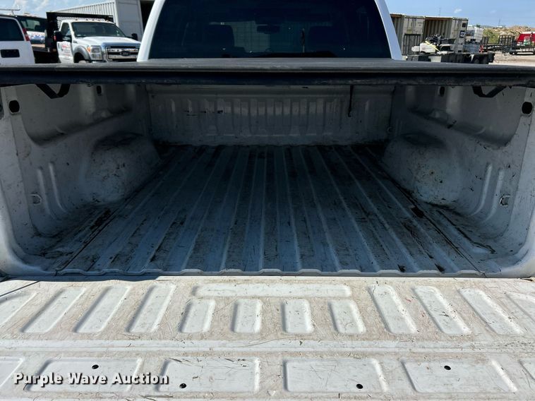 image for item EK8304 2017 GMC Sierra 1500 SLT Crew Cab pickup truck