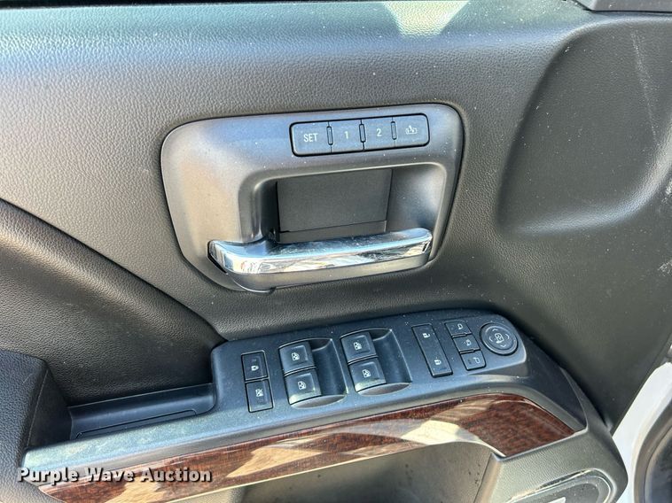 image for item EK8304 2017 GMC Sierra 1500 SLT Crew Cab pickup truck