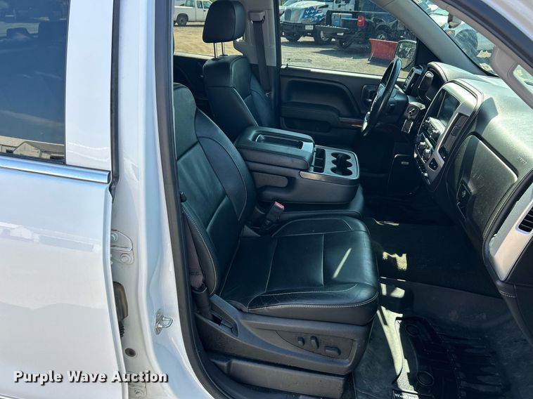 image for item EK8304 2017 GMC Sierra 1500 SLT Crew Cab pickup truck