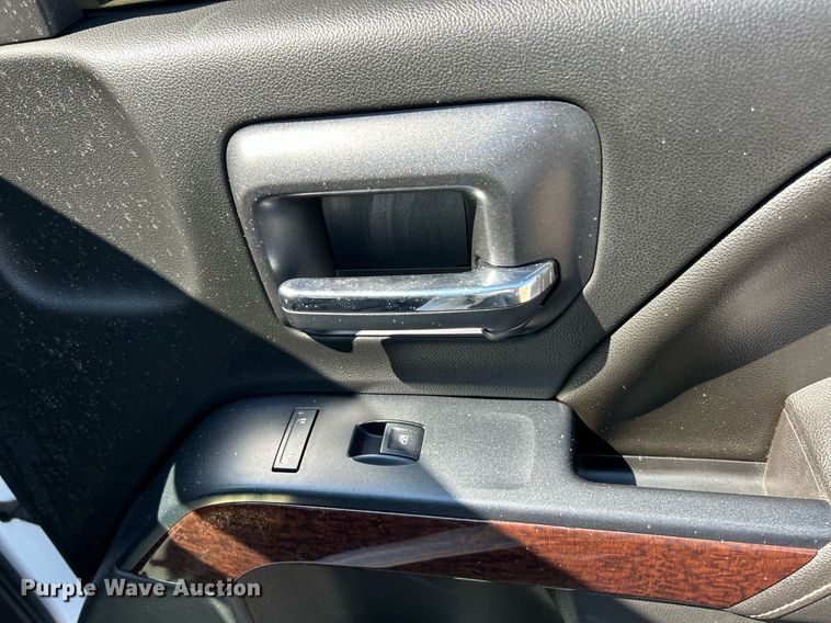 image for item EK8304 2017 GMC Sierra 1500 SLT Crew Cab pickup truck