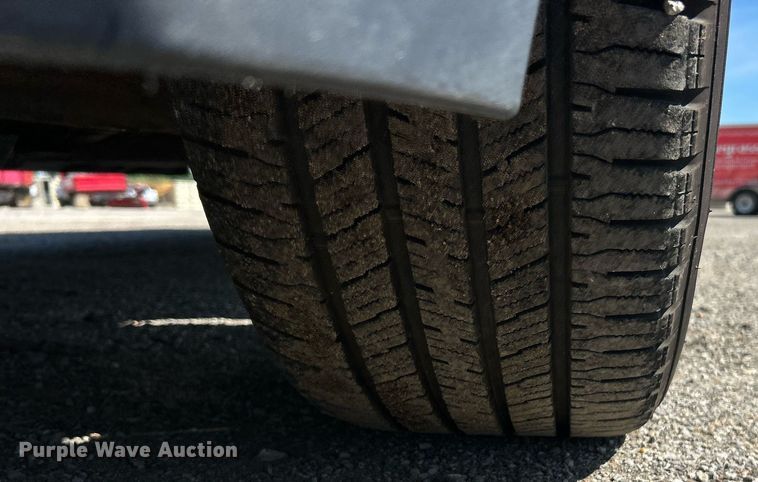 image for item EK8304 2017 GMC Sierra 1500 SLT Crew Cab pickup truck