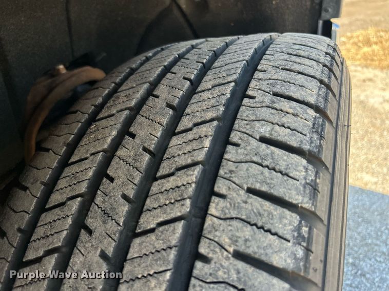 image for item EK8304 2017 GMC Sierra 1500 SLT Crew Cab pickup truck