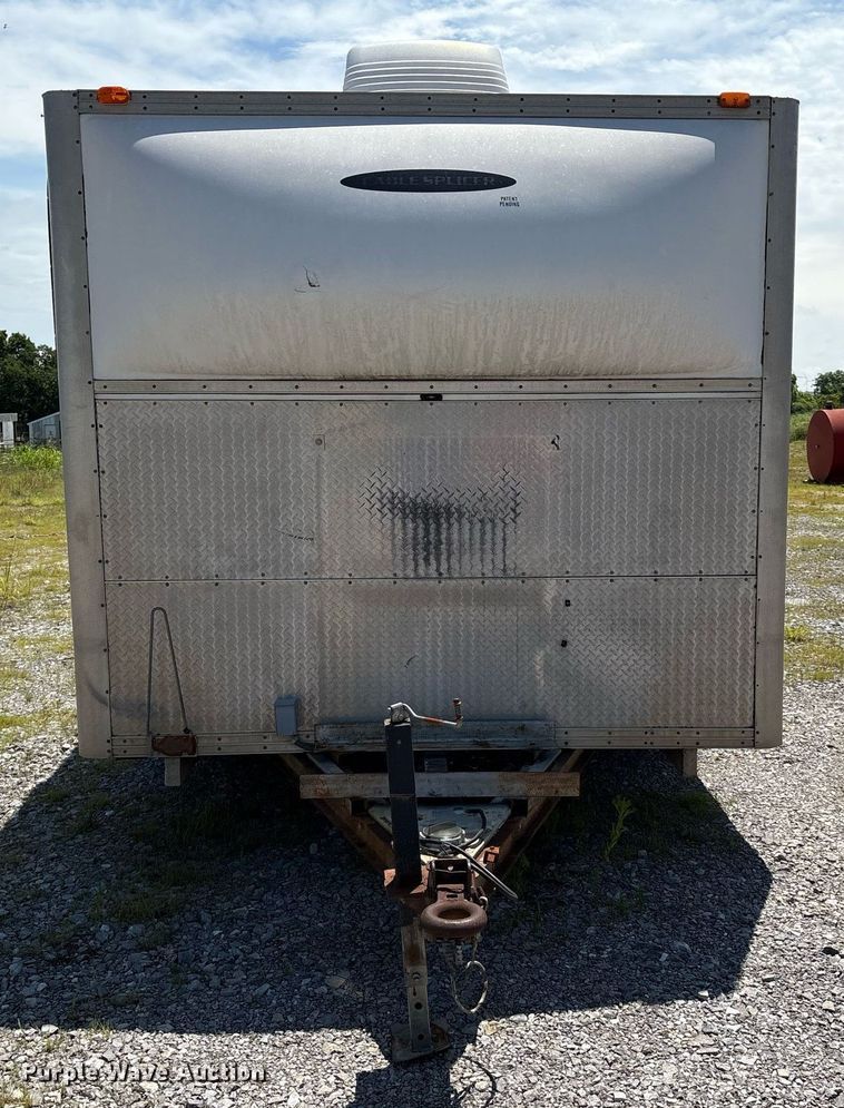 image for item EM2595 2001 Coachcraft fiber optic splicing trailer