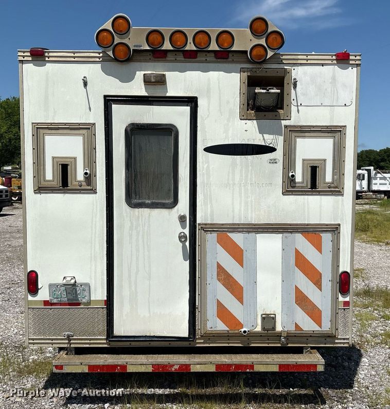 image for item EM2595 2001 Coachcraft fiber optic splicing trailer