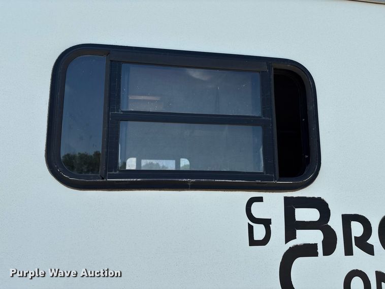 image for item EM2595 2001 Coachcraft fiber optic splicing trailer