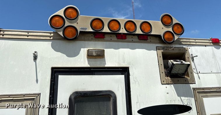 image for item EM2595 2001 Coachcraft fiber optic splicing trailer