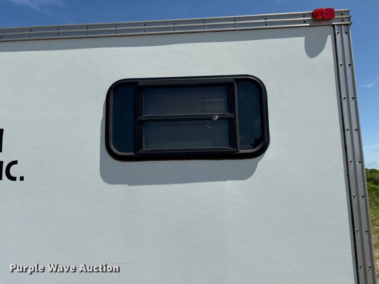 image for item EM2595 2001 Coachcraft fiber optic splicing trailer