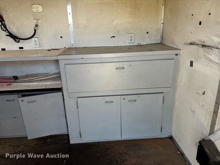 image for item EM2595 2001 Coachcraft fiber optic splicing trailer