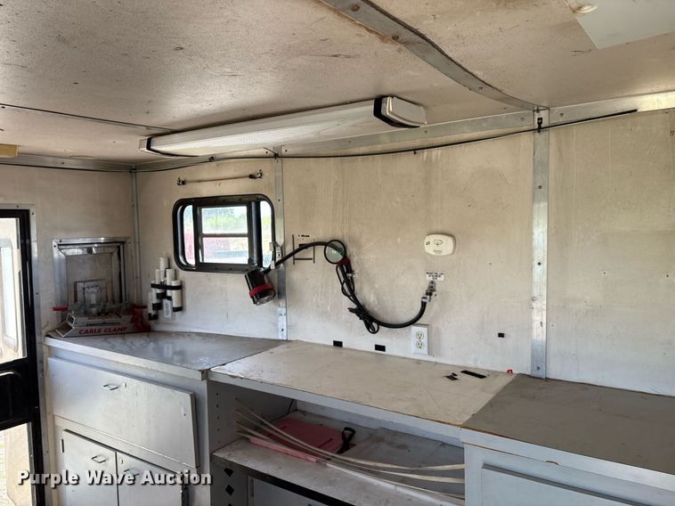 image for item EM2595 2001 Coachcraft fiber optic splicing trailer