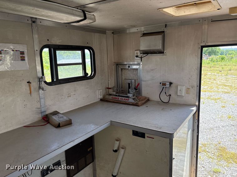 image for item EM2595 2001 Coachcraft fiber optic splicing trailer