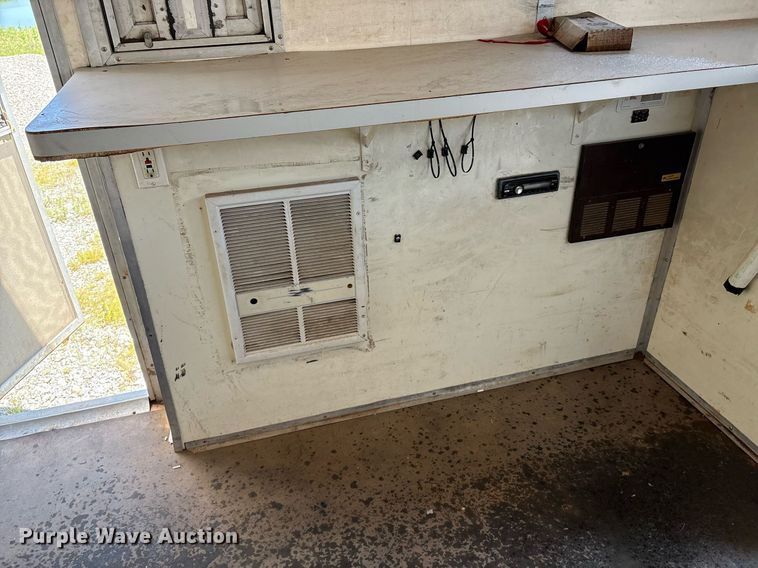 image for item EM2595 2001 Coachcraft fiber optic splicing trailer