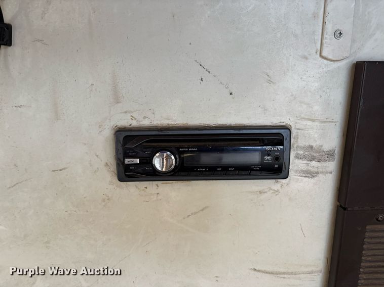 image for item EM2595 2001 Coachcraft fiber optic splicing trailer