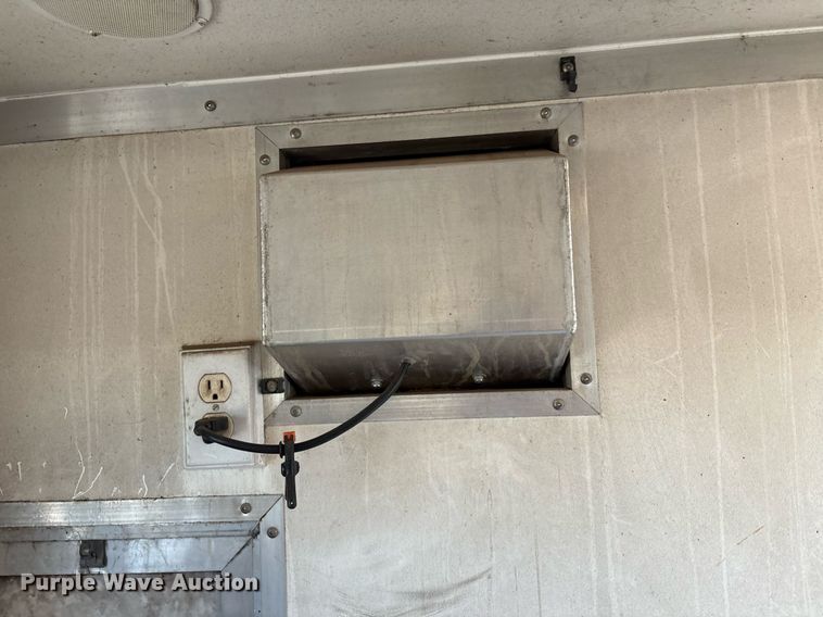 image for item EM2595 2001 Coachcraft fiber optic splicing trailer