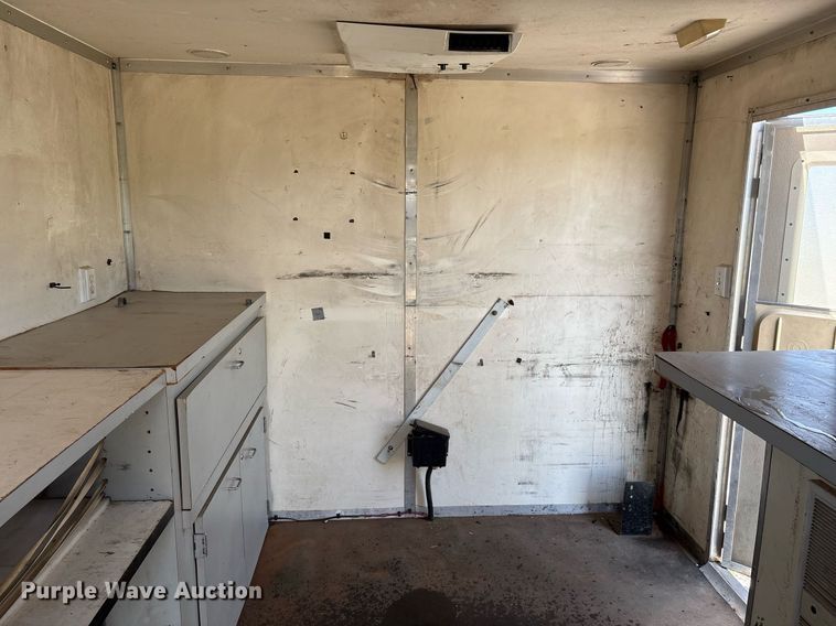 image for item EM2595 2001 Coachcraft fiber optic splicing trailer