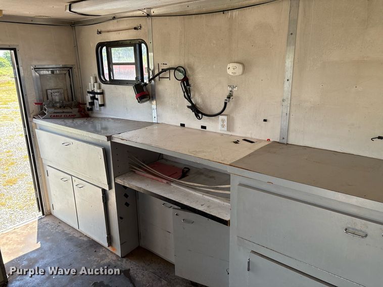 image for item EM2595 2001 Coachcraft fiber optic splicing trailer