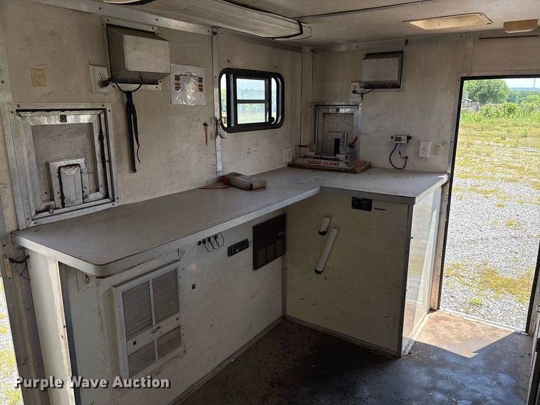 image for item EM2595 2001 Coachcraft fiber optic splicing trailer