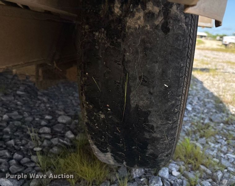 image for item EM2595 2001 Coachcraft fiber optic splicing trailer