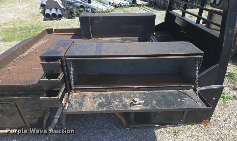image for item EN3896 CM Truck Beds 1520761 flatbed
