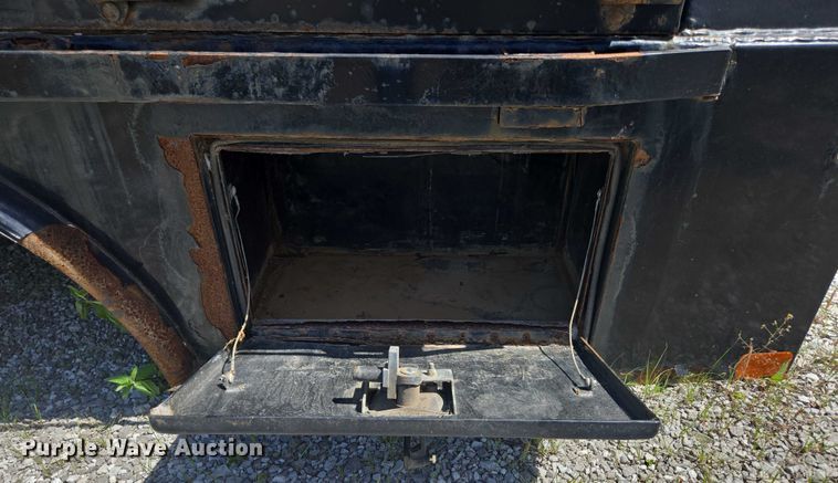 image for item EN3896 CM Truck Beds 1520761 flatbed