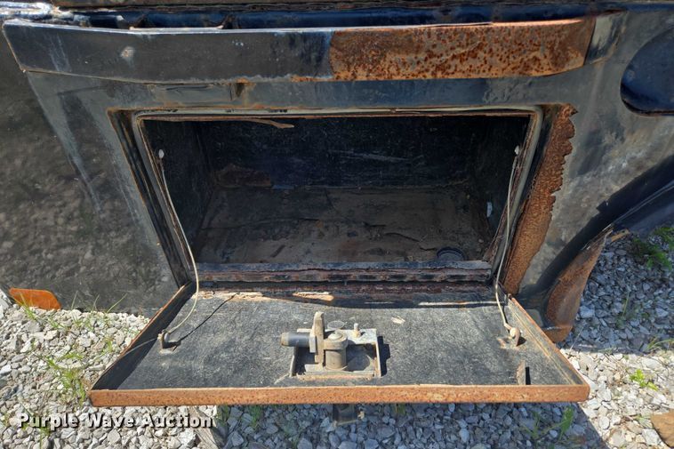 image for item EN3896 CM Truck Beds 1520761 flatbed