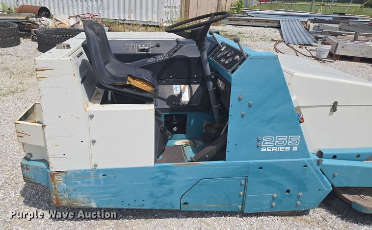 image for item EN3902 Tennant 255 Series II sweeper