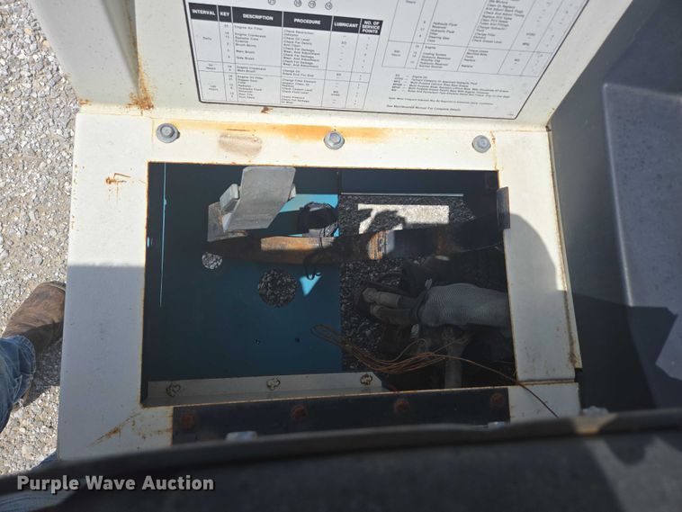 image for item EN3902 Tennant 255 Series II sweeper