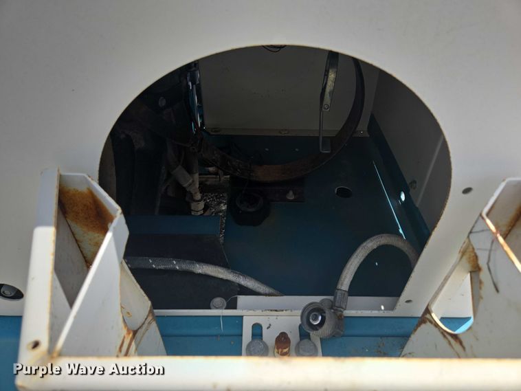 image for item EN3902 Tennant 255 Series II sweeper