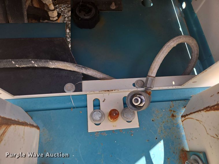 image for item EN3902 Tennant 255 Series II sweeper