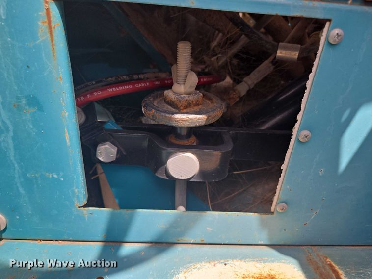 image for item EN3902 Tennant 255 Series II sweeper