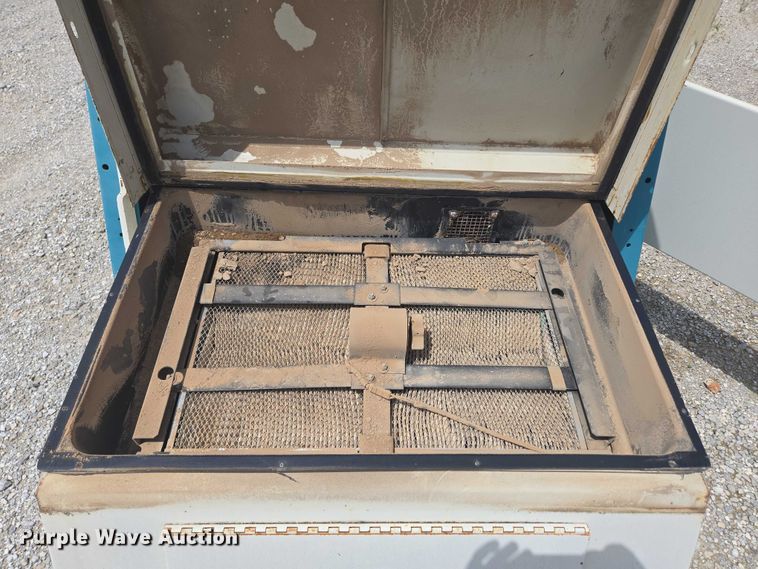 image for item EN3902 Tennant 255 Series II sweeper