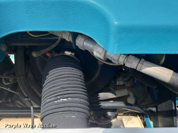 image for item EN3902 Tennant 255 Series II sweeper