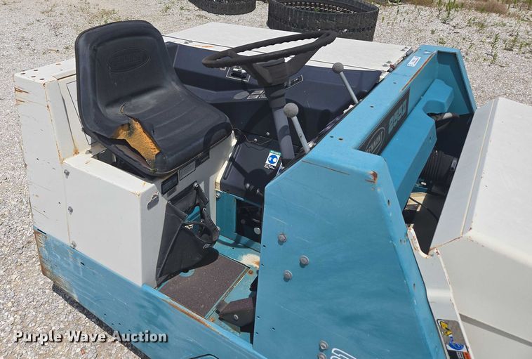 image for item EN3902 Tennant 255 Series II sweeper