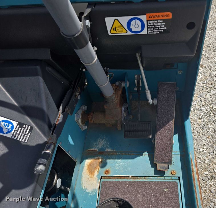 image for item EN3902 Tennant 255 Series II sweeper