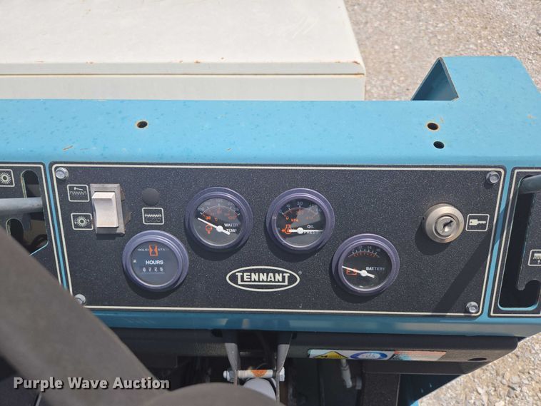 image for item EN3902 Tennant 255 Series II sweeper